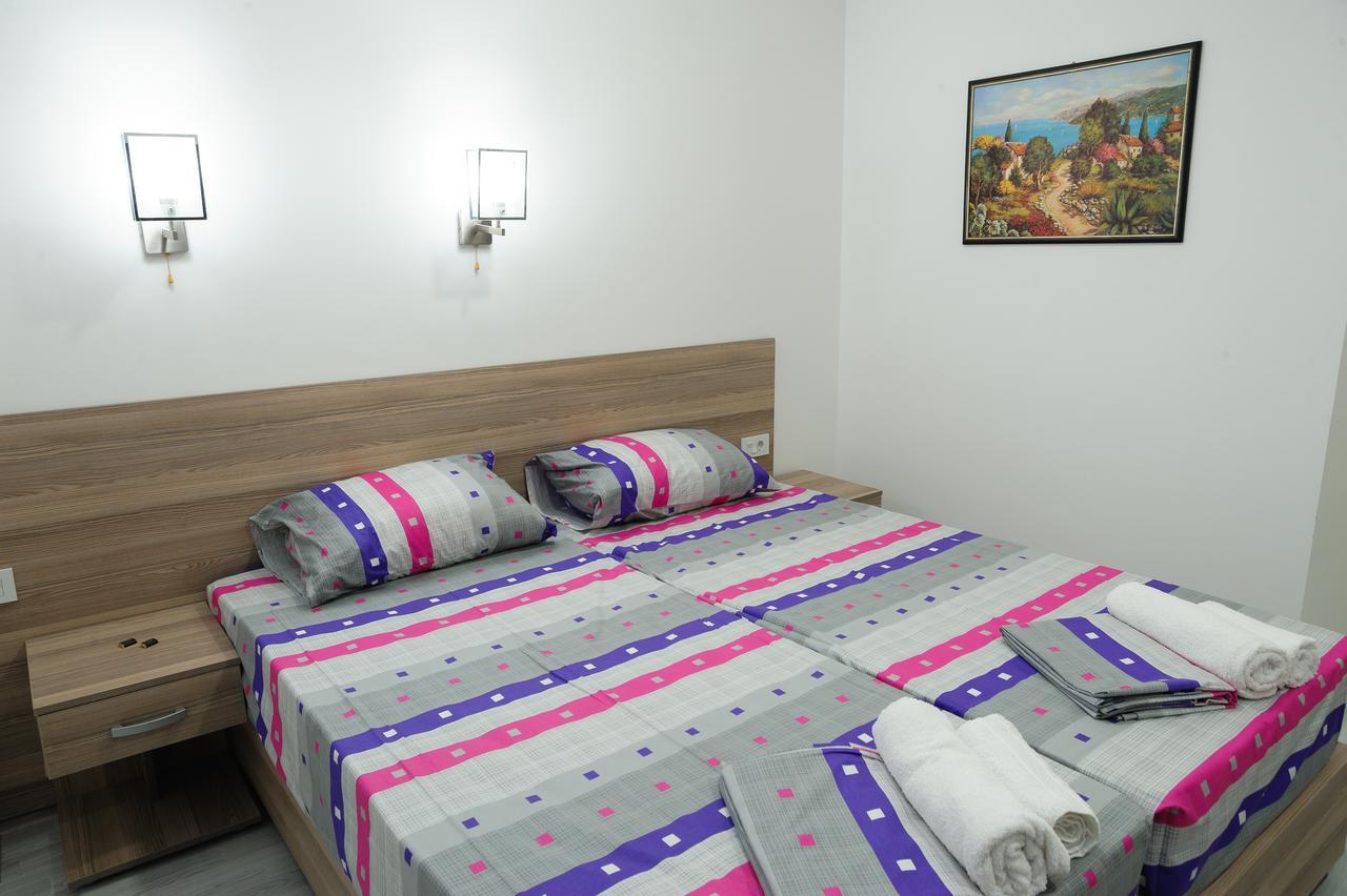 Atina Lux Hostel Leskovac  Buitenkant foto
