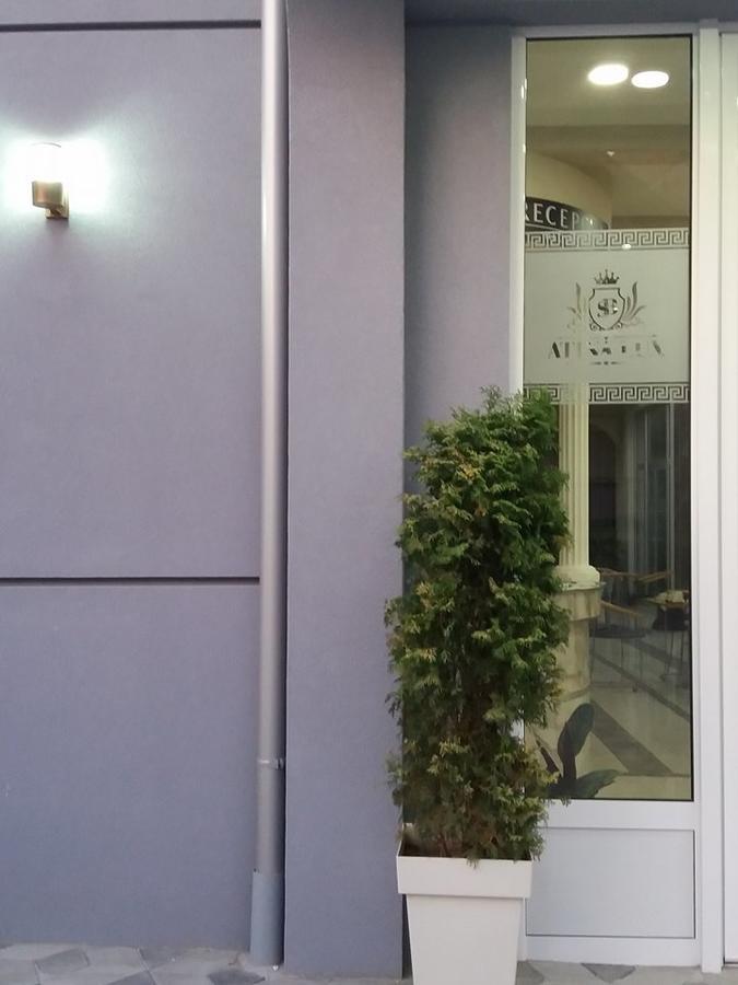 Atina Lux Hostel Leskovac  Buitenkant foto