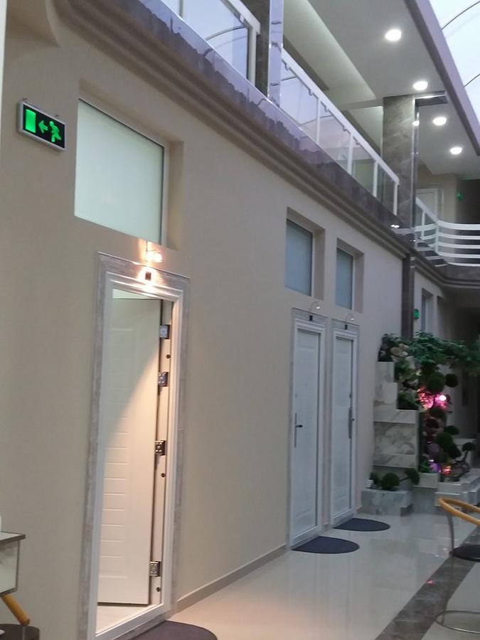 Atina Lux Hostel Leskovac  Buitenkant foto