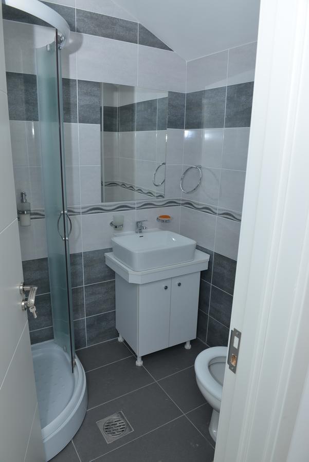 Atina Lux Hostel Leskovac  Buitenkant foto