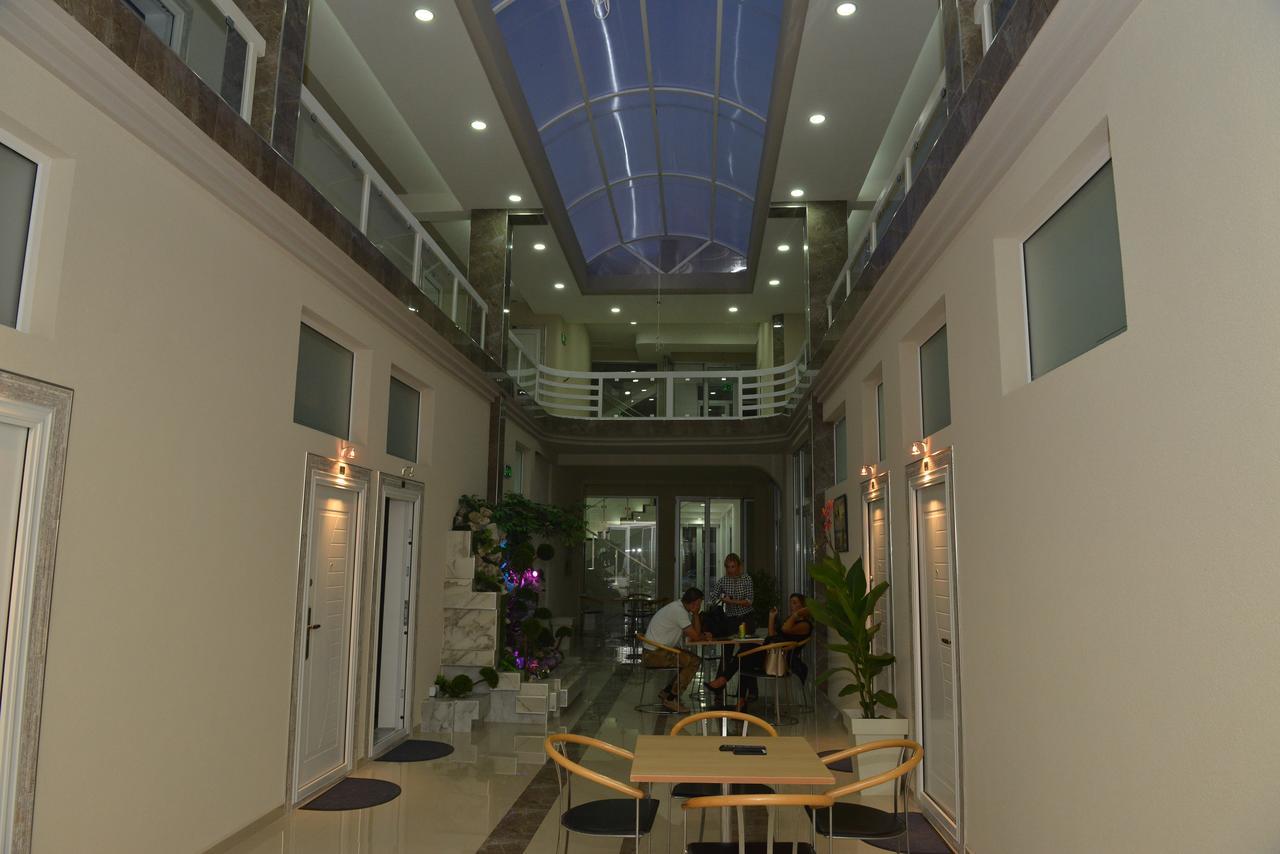 Atina Lux Hostel Leskovac  Buitenkant foto