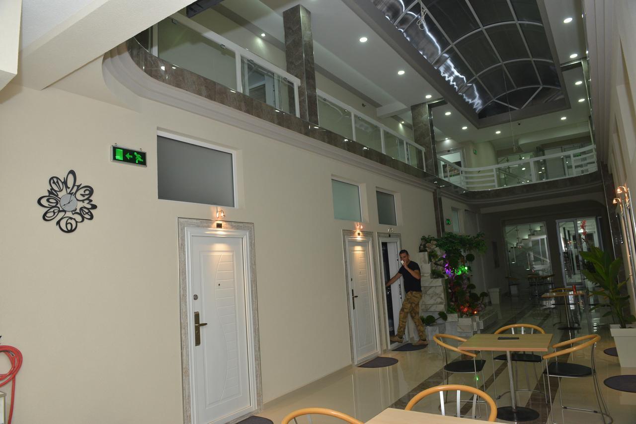 Atina Lux Hostel Leskovac  Buitenkant foto