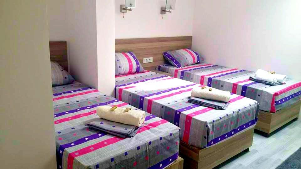 Atina Lux Hostel Leskovac  Buitenkant foto